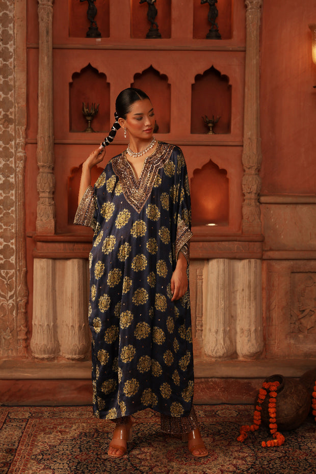 Begum Set Siyahi 2.0