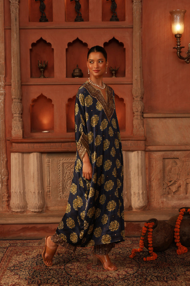 Begum Set Siyahi 2.0