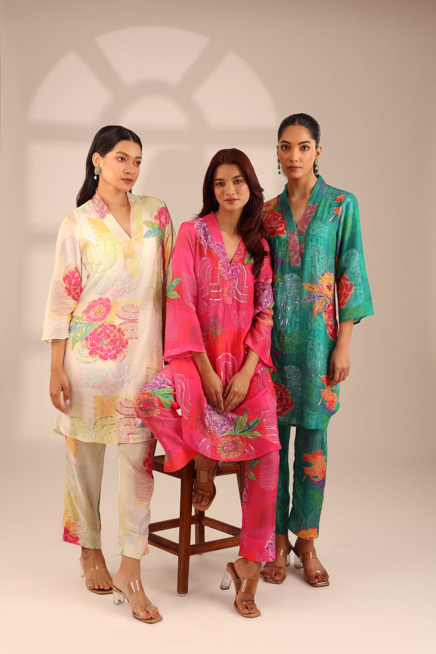 FLORAL POP EMBROIDERED SET - IVORY