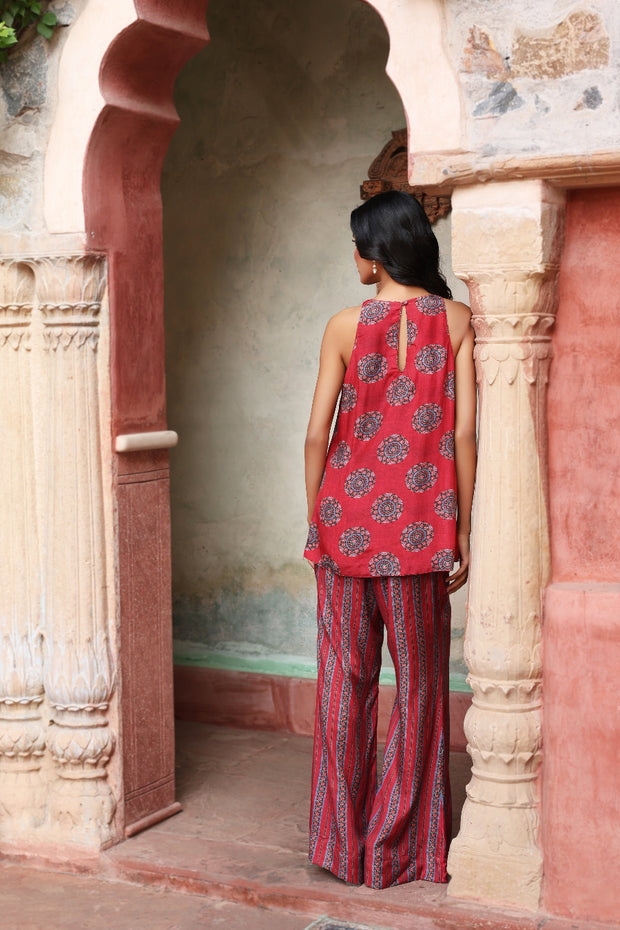 Sindh Ajrakh Set Surkh