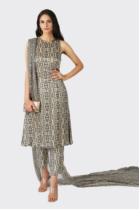 SEVILLA SUIT & DUPATTA