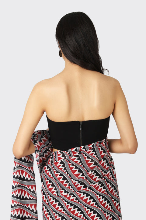 KAIA BLACK CROP TOP