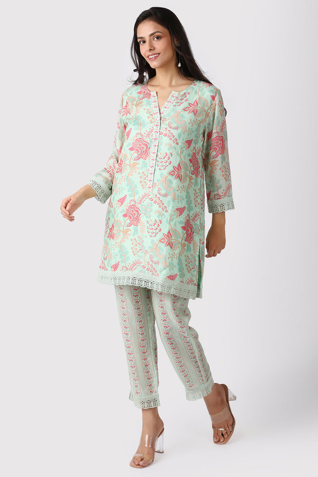 MINT LACE LOUNGE SET