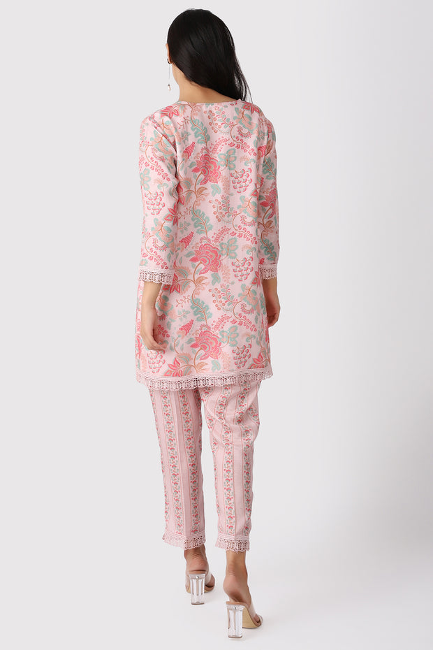 PINK LACE LOUNGE SET