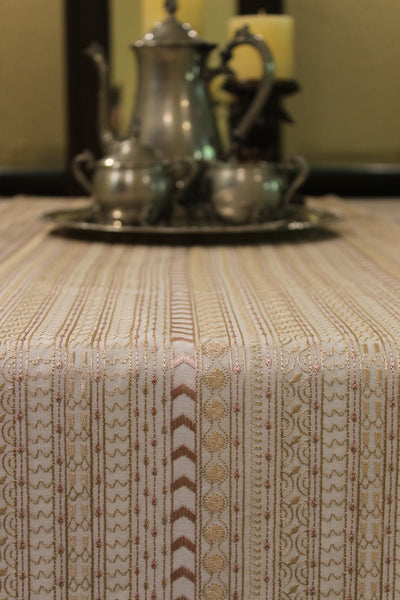SUMAN TABLE RUNNER