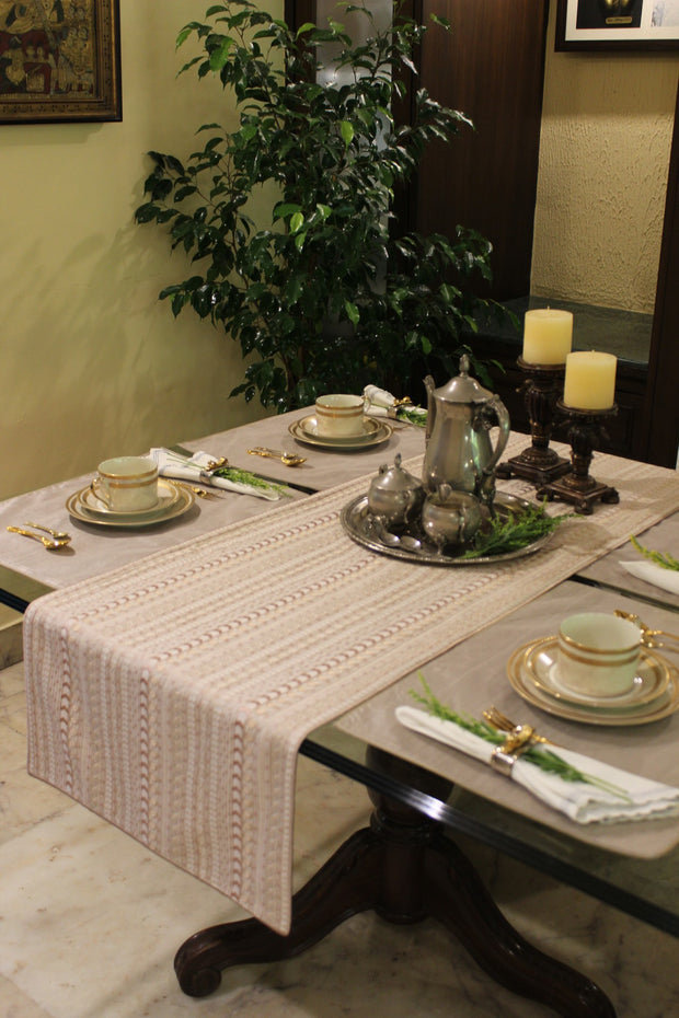 SUMAN TABLE RUNNER