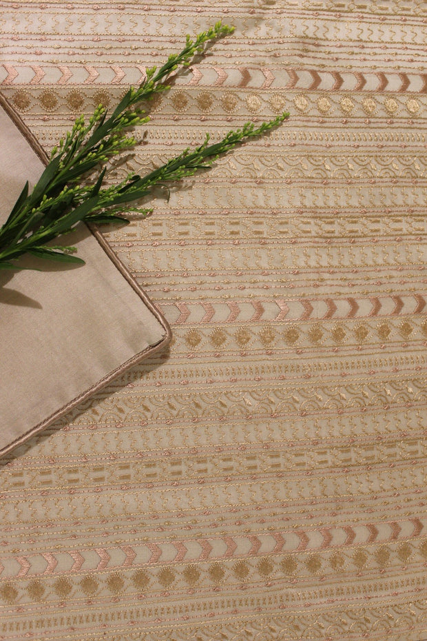SUMAN TABLE RUNNER