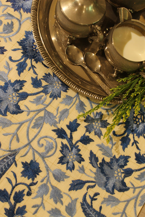 NEELA TABLE RUNNER