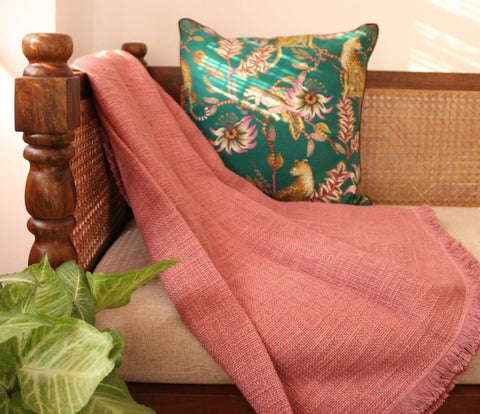 DUSTY PINK THROW