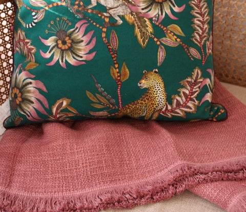 DUSTY PINK THROW